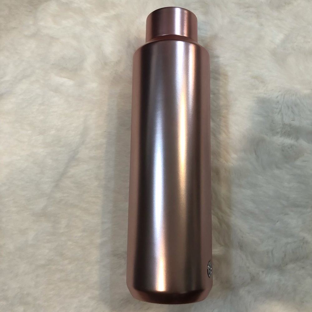 NWT Starbucks pink holiday 2021 vacuum insulated water bottle